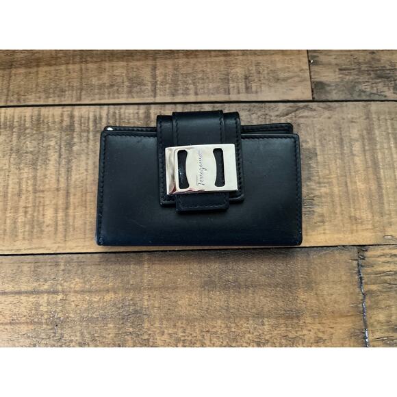 FERRAGAMO Key Case Black leather Silver Hardware Unisex - Picture 1 of 9